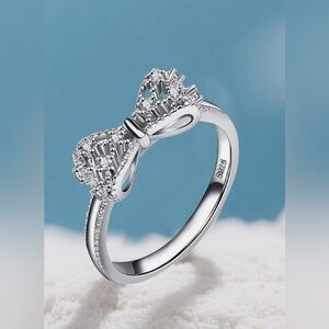 Elegant SterlingSilver Bow Ring Size 9